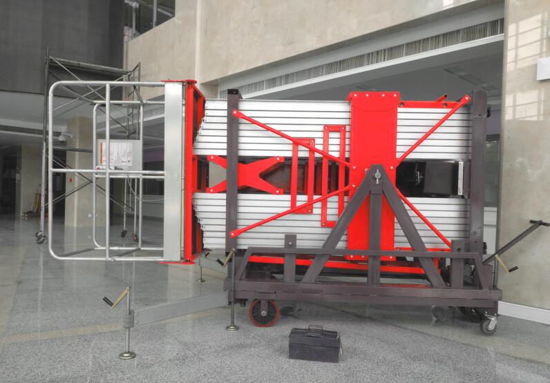 多(duō)桅柱铝合金高空作业平台图片展示